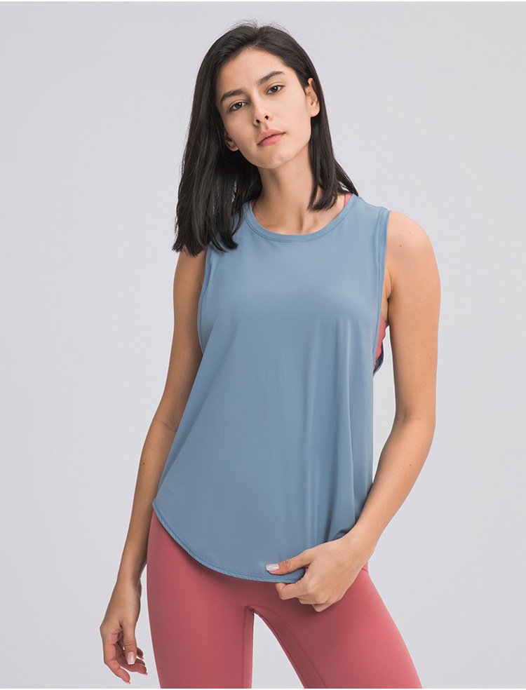 Athletic Loose Crop Top with Back Mesh - Image 21